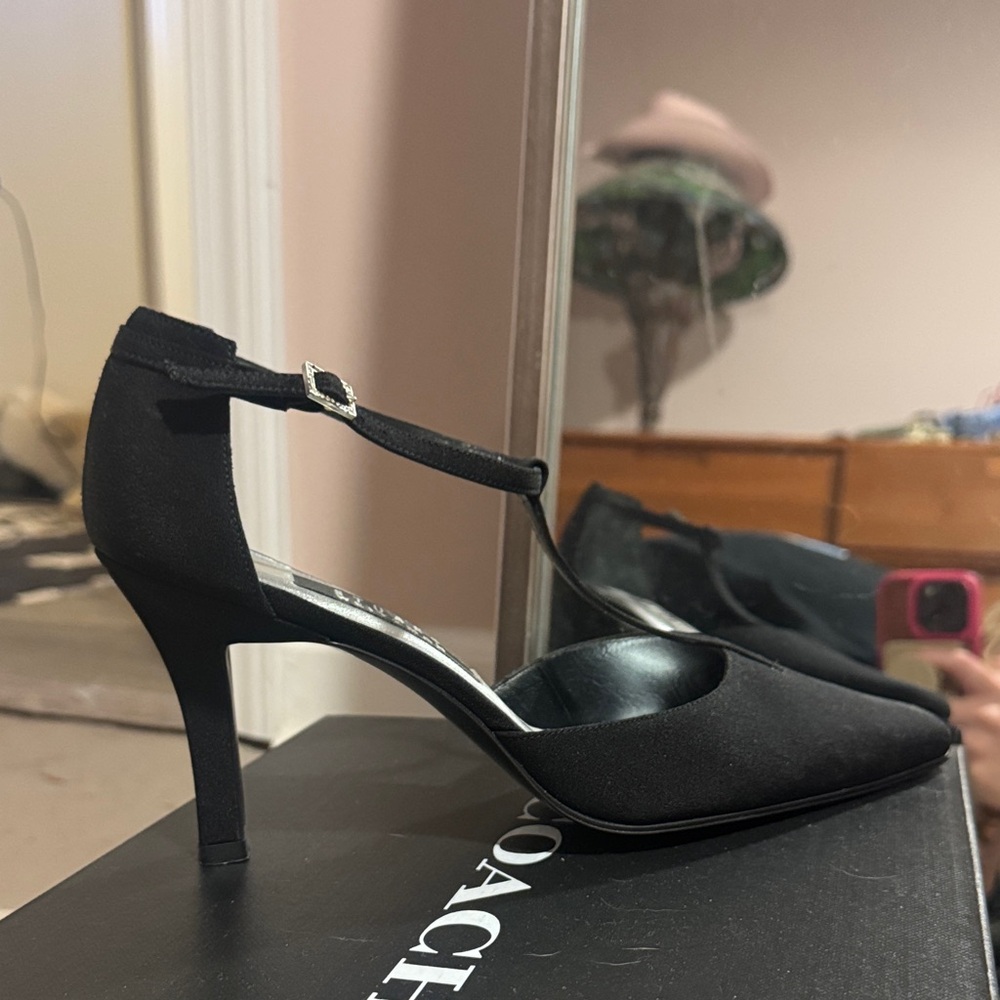 VINTAGE Stuart Weitzman Black T-Strap Pointed Toe Pumps